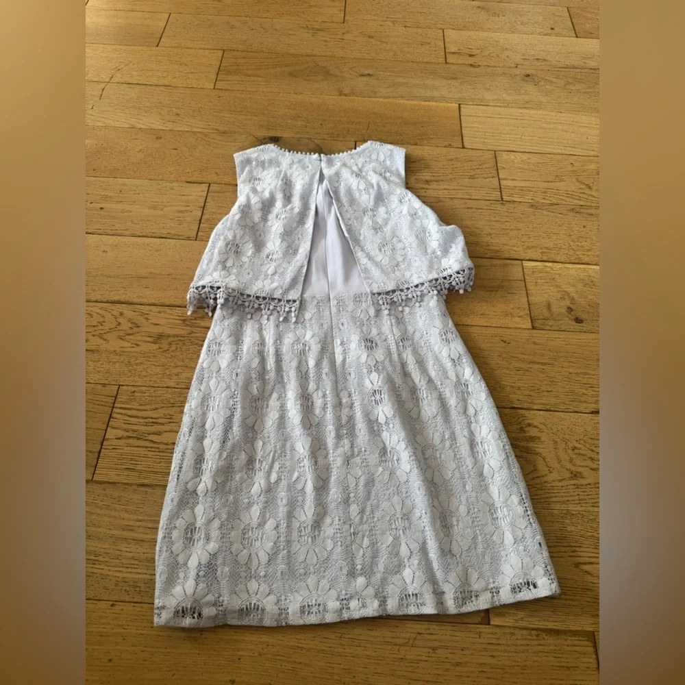 Gianni Bini Lavender Floral Lace Popover‎ Sleeveless Pom Pom Trim Size 10 (705)